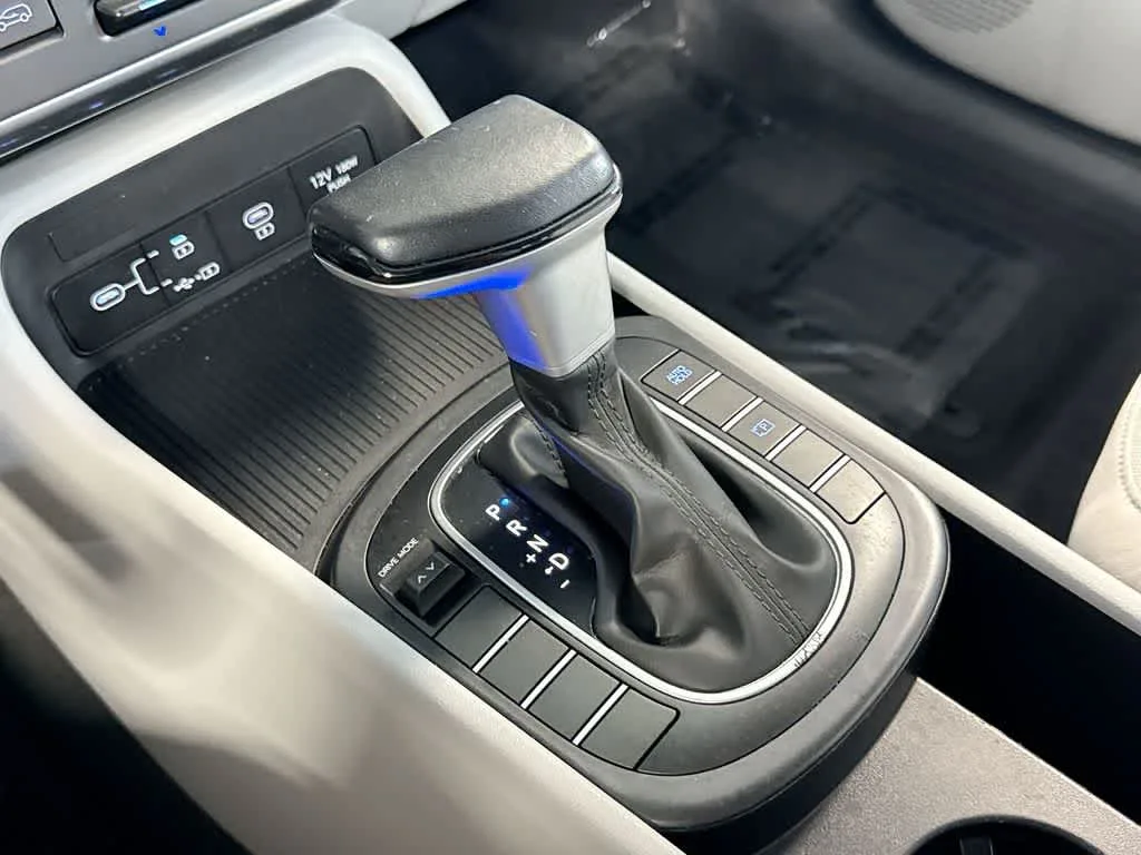 2024 Hyundai Kona SEL photo 20