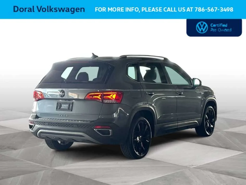 2023 Volkswagen Taos SE photo 8