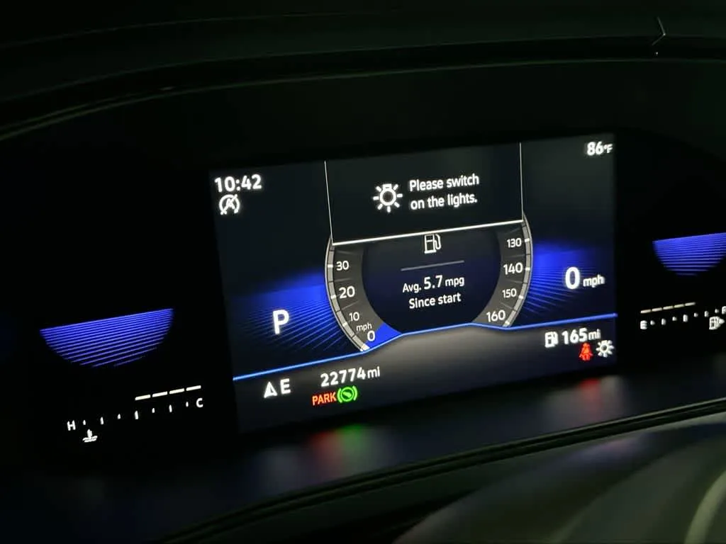 2023 Volkswagen Taos SE photo 16