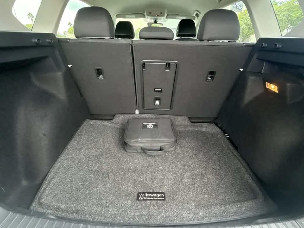 2023 Volkswagen Taos S photo 25