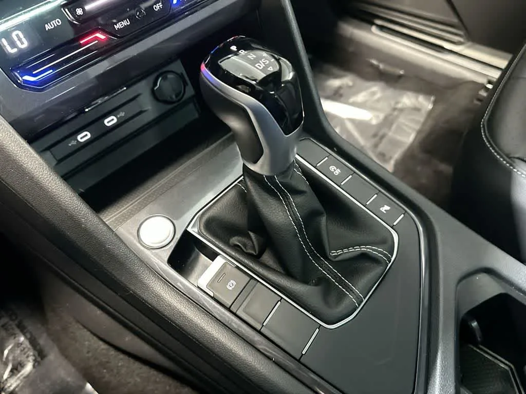 2024 Volkswagen Tiguan SE R-Line Black photo 20