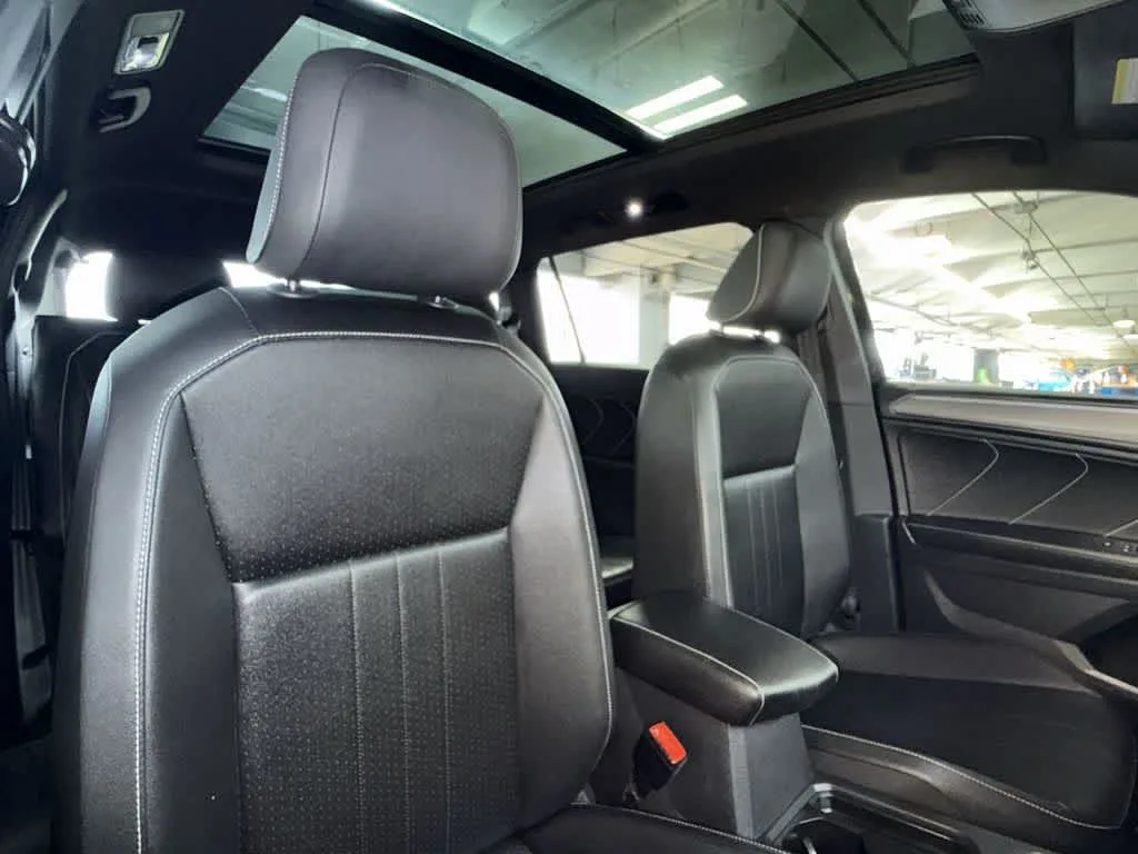 2023 Volkswagen Tiguan SE R-Line Black photo 27