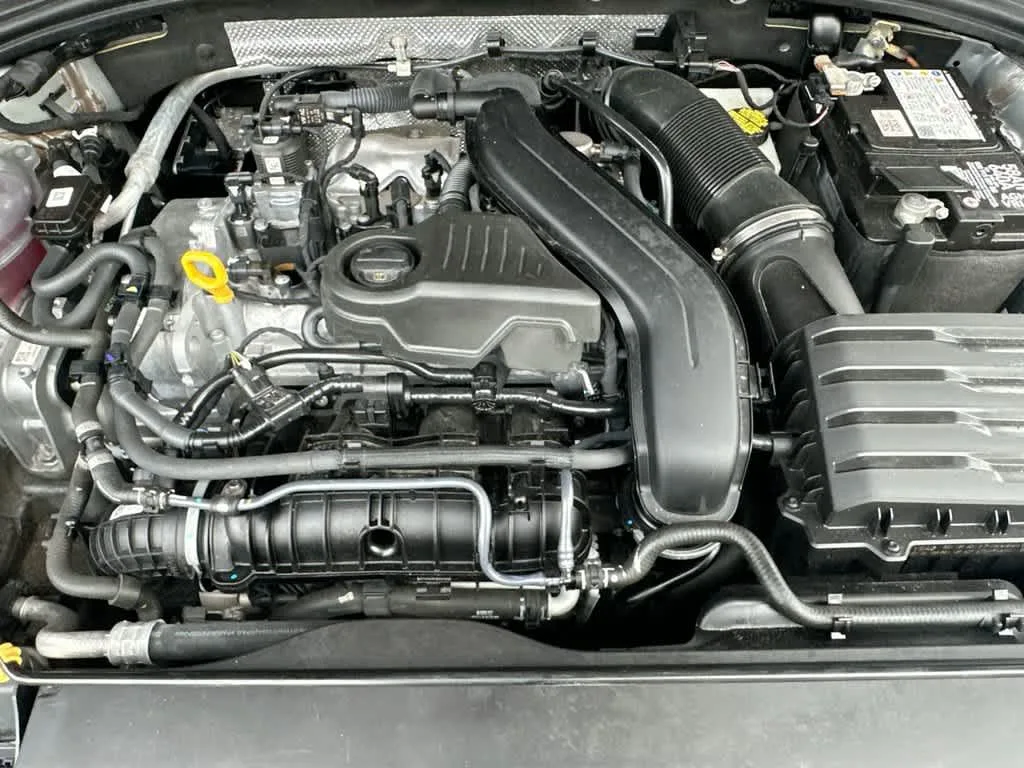 2022 Volkswagen Jetta SE photo 12