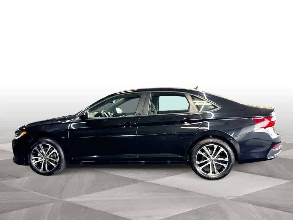 2026 Volkswagen Jetta Sport photo 5