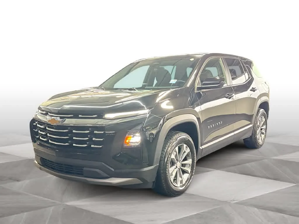 2025 Chevrolet Equinox FWD LT photo 4