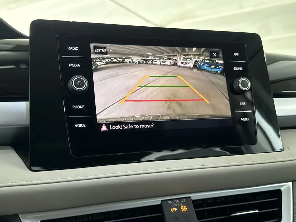 2026 Volkswagen Taos SE photo 18
