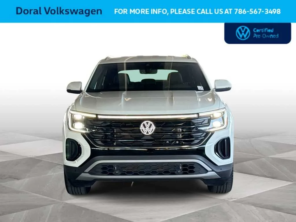 2025 Volkswagen Atlas Cross Sport 2.0T SE w/Technology photo 3