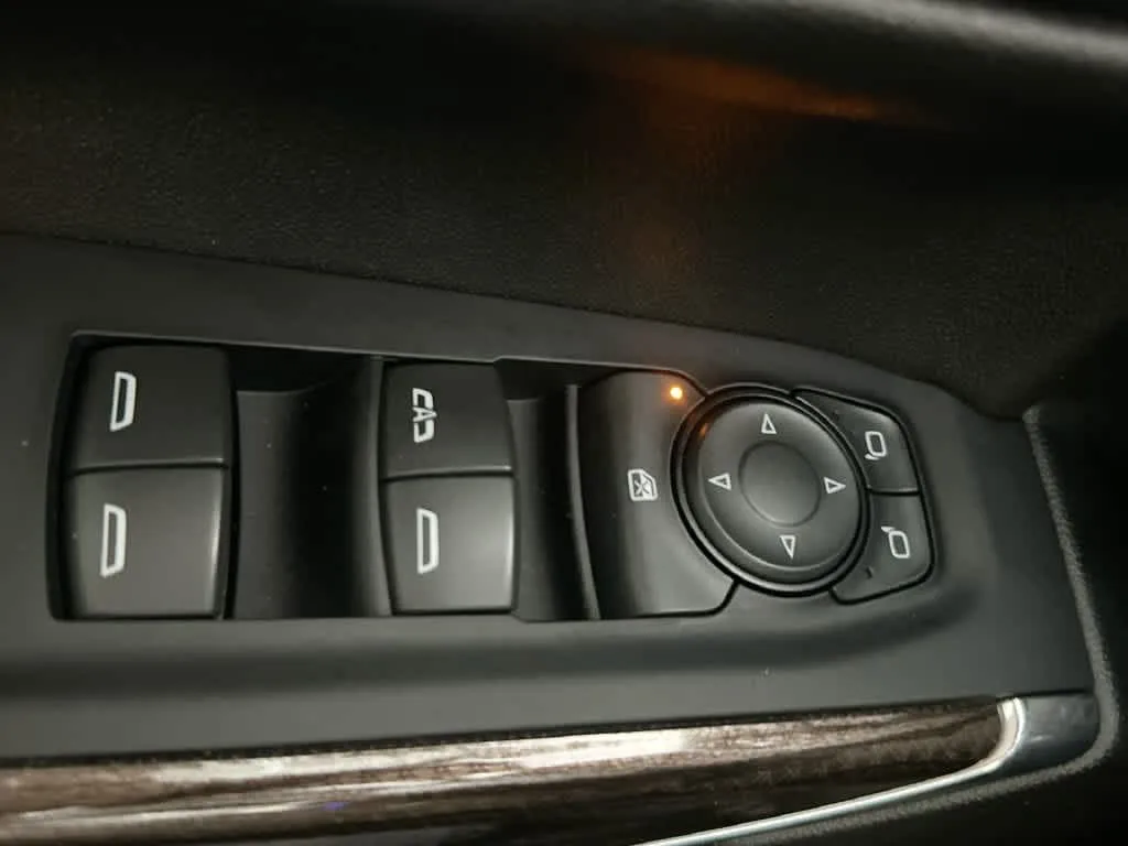 2021 Chevrolet Silverado 1500 LT photo 17