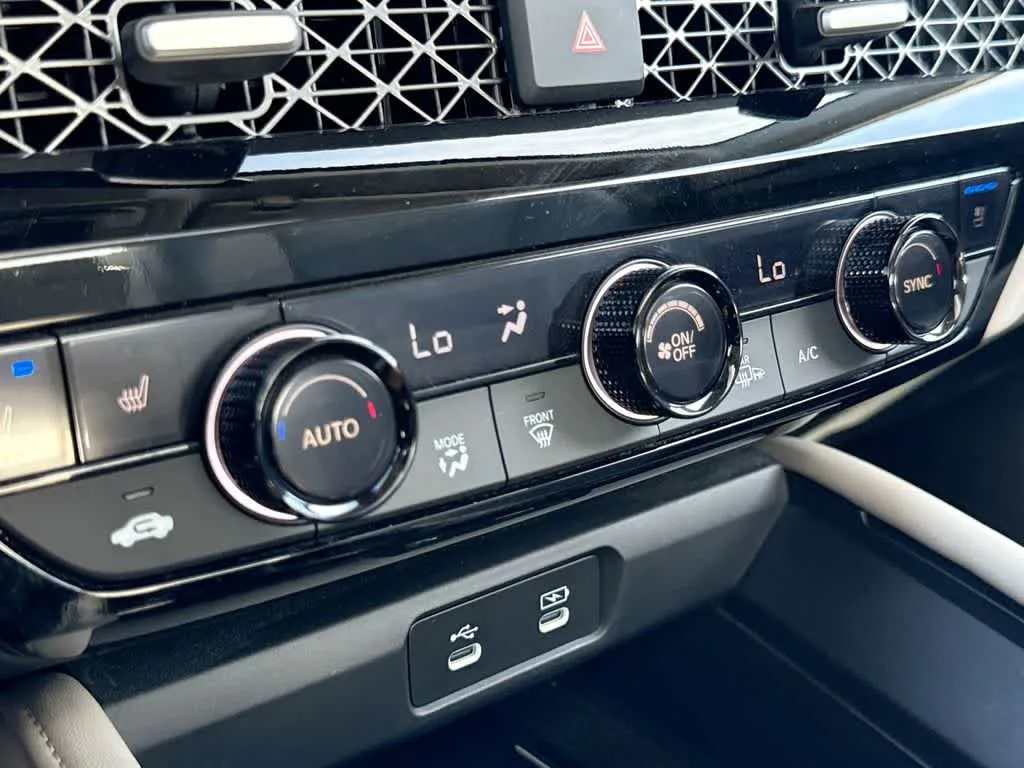 2023 Honda Accord Hybrid Touring photo 19
