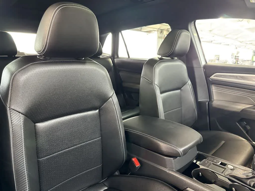 2023 Volkswagen Atlas Cross Sport 2.0T SE w/Technology photo 27