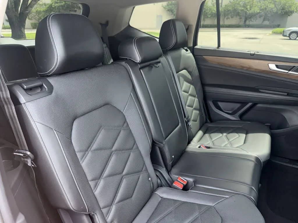 2024 Volkswagen Atlas 2.0T SE w/Technology photo 26