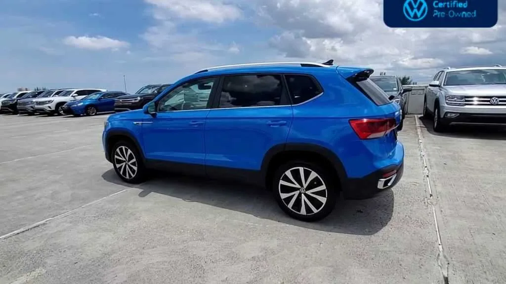 2023 Volkswagen Taos SE photo 6