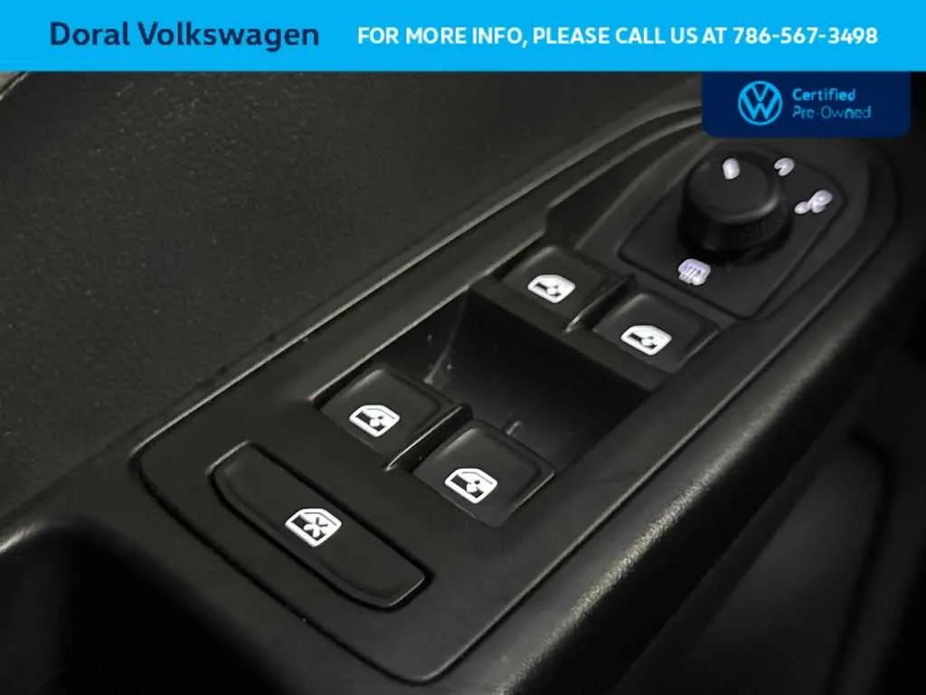 2022 Volkswagen Taos SE photo 17