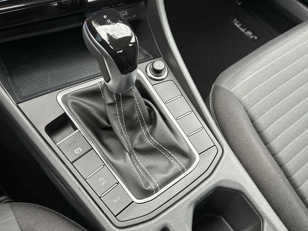2025 Volkswagen Jetta S photo 27