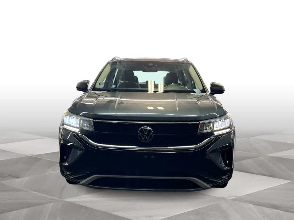 2024 Volkswagen Taos S photo 3