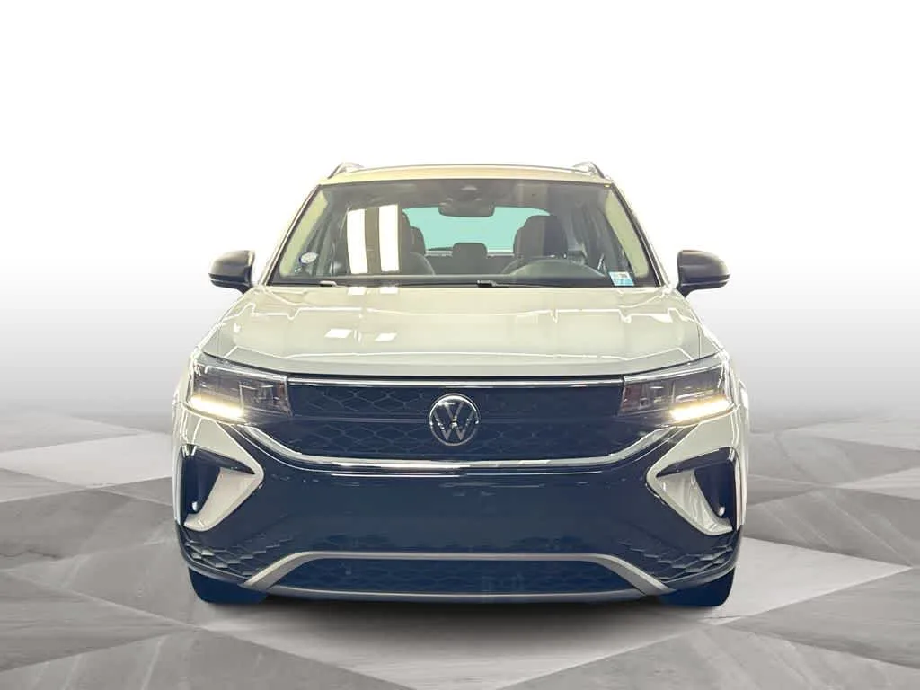 2024 Volkswagen Taos S photo 3