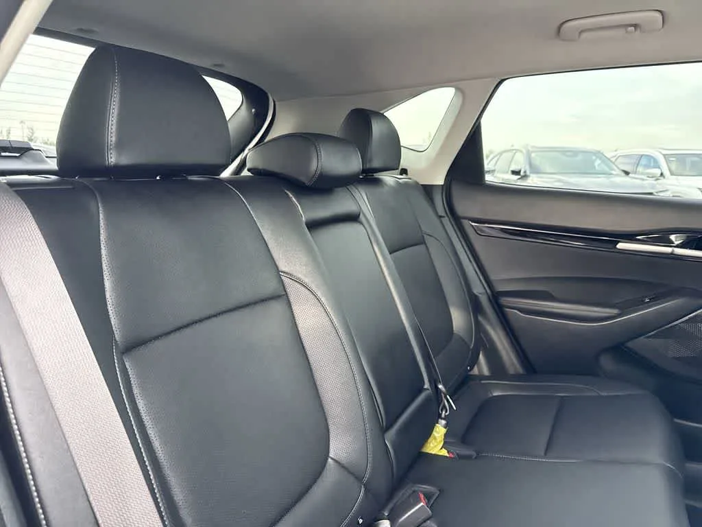 2025 Kia Seltos EX photo 26