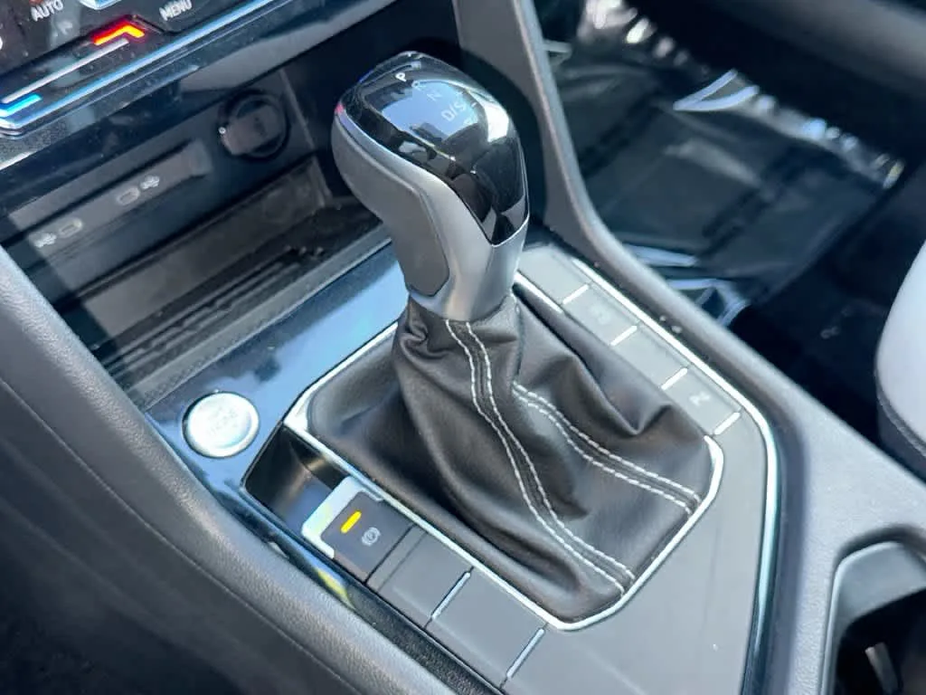 2026 Volkswagen Taos SE photo 20