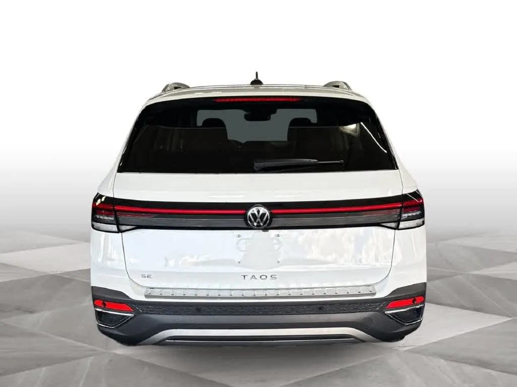 2026 Volkswagen Taos SE photo 7