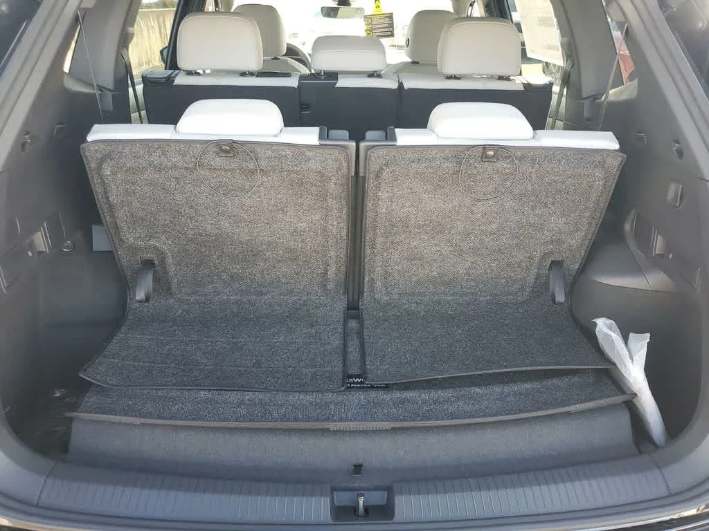 2024 Volkswagen Tiguan SE R-Line Black photo 29