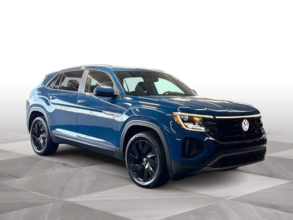 2026 Volkswagen Atlas Cross Sport 2.0T SE w/Technology photo 2