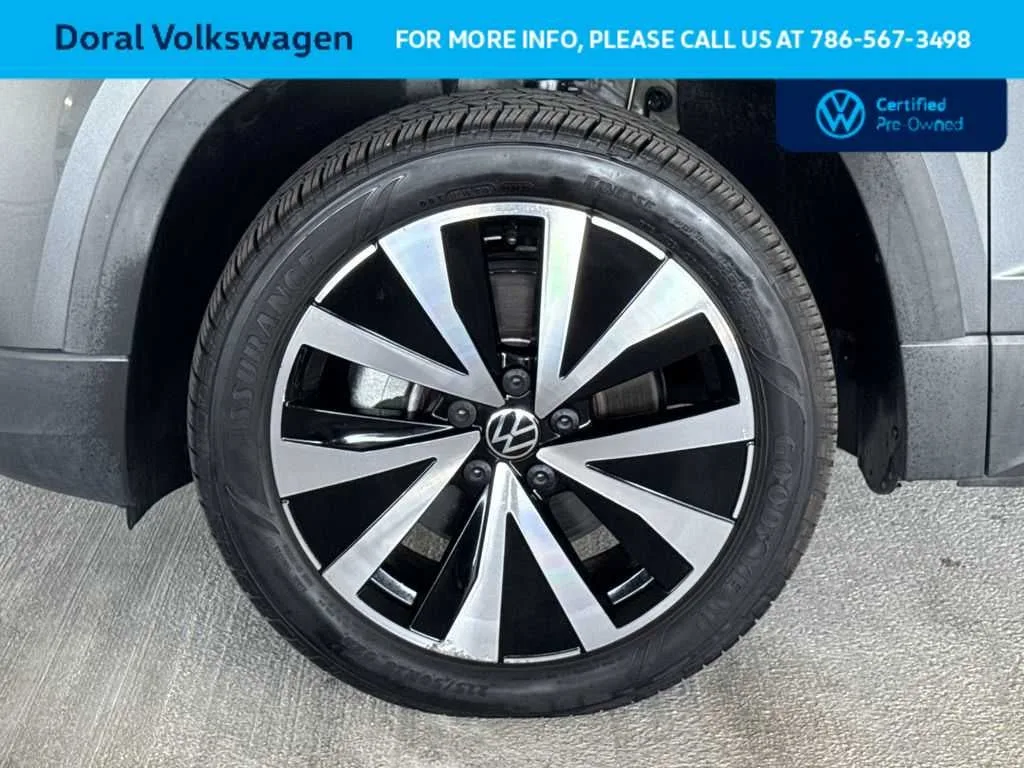 2022 Volkswagen Taos SE photo 11