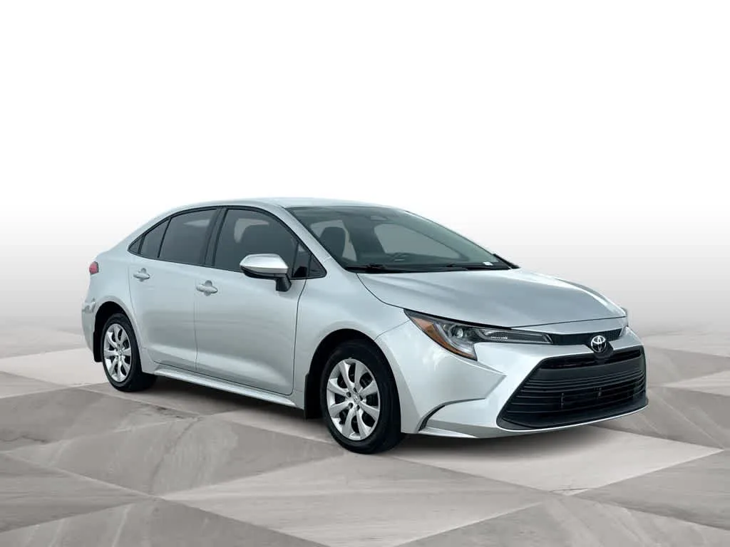 2026 Toyota Corolla LE photo 2