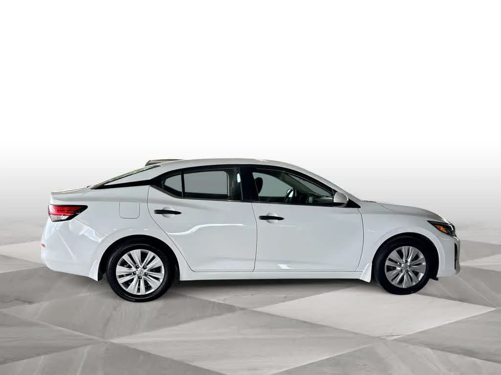 2025 Nissan Sentra S photo 9