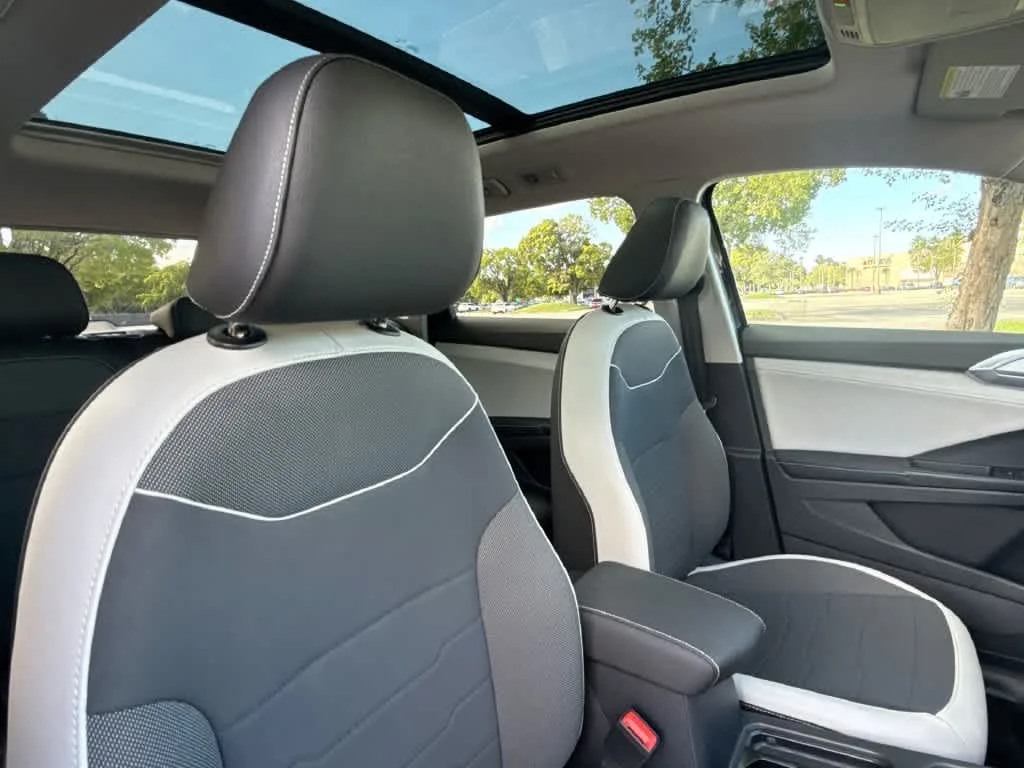 2026 Volkswagen Taos SE photo 27