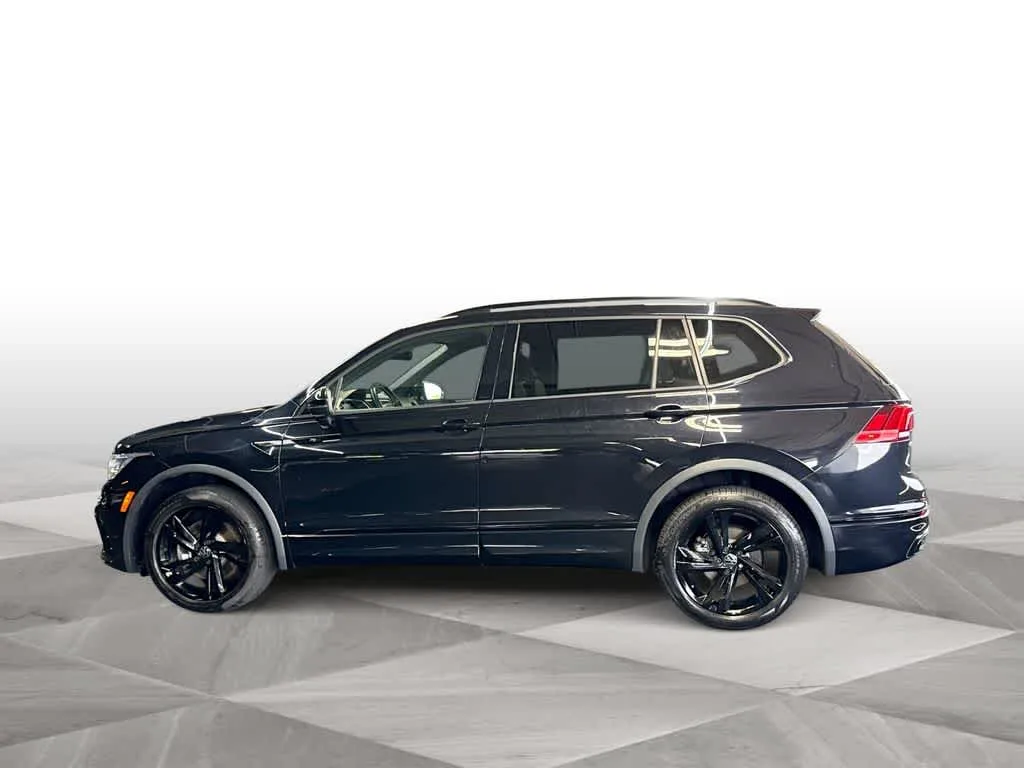 2023 Volkswagen Tiguan SE R-Line Black photo 5