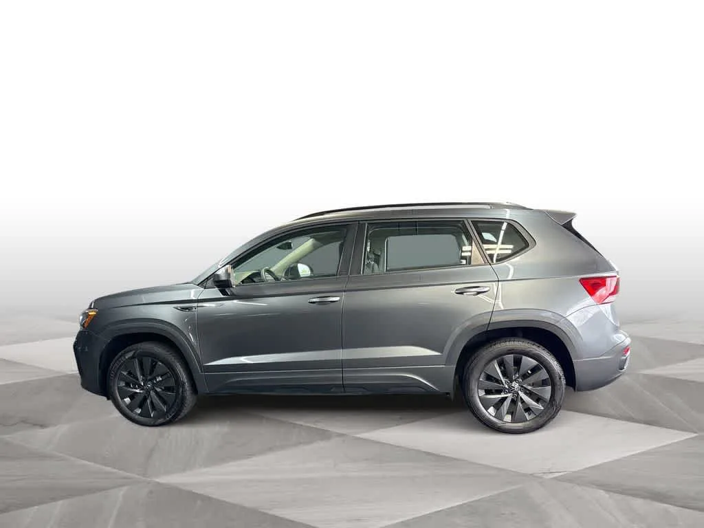 2024 Volkswagen Taos S photo 5