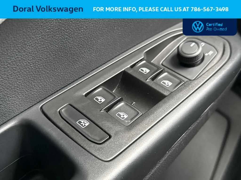 2024 Volkswagen Taos S photo 17