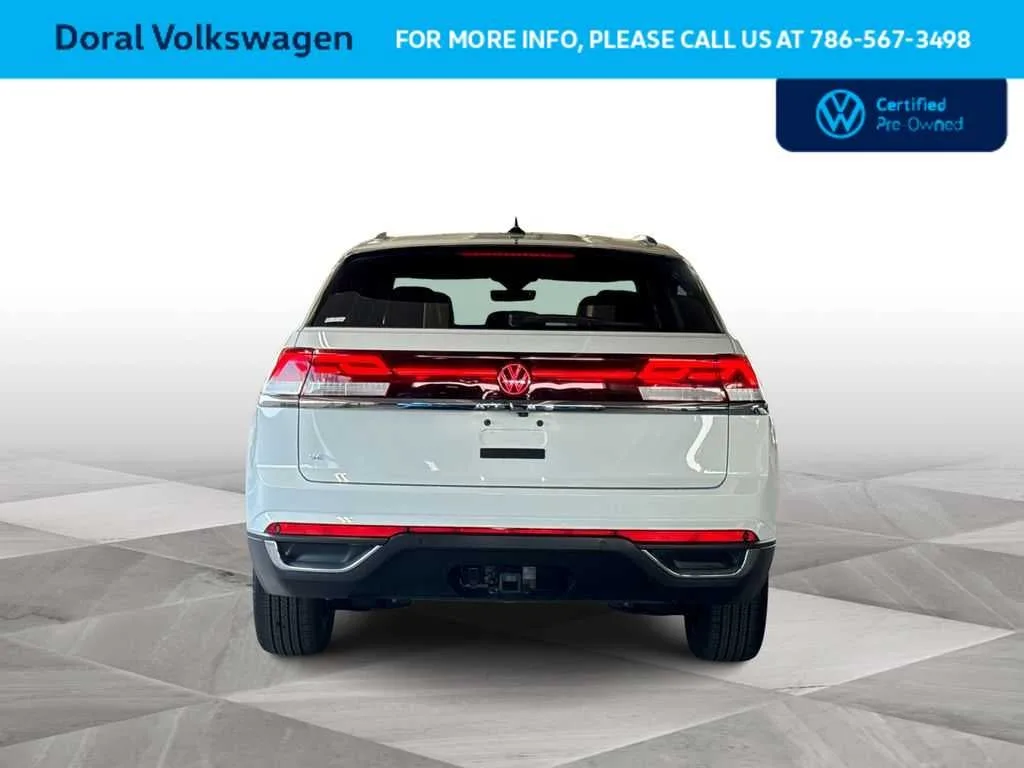 2025 Volkswagen Atlas Cross Sport 2.0T SE w/Technology photo 7