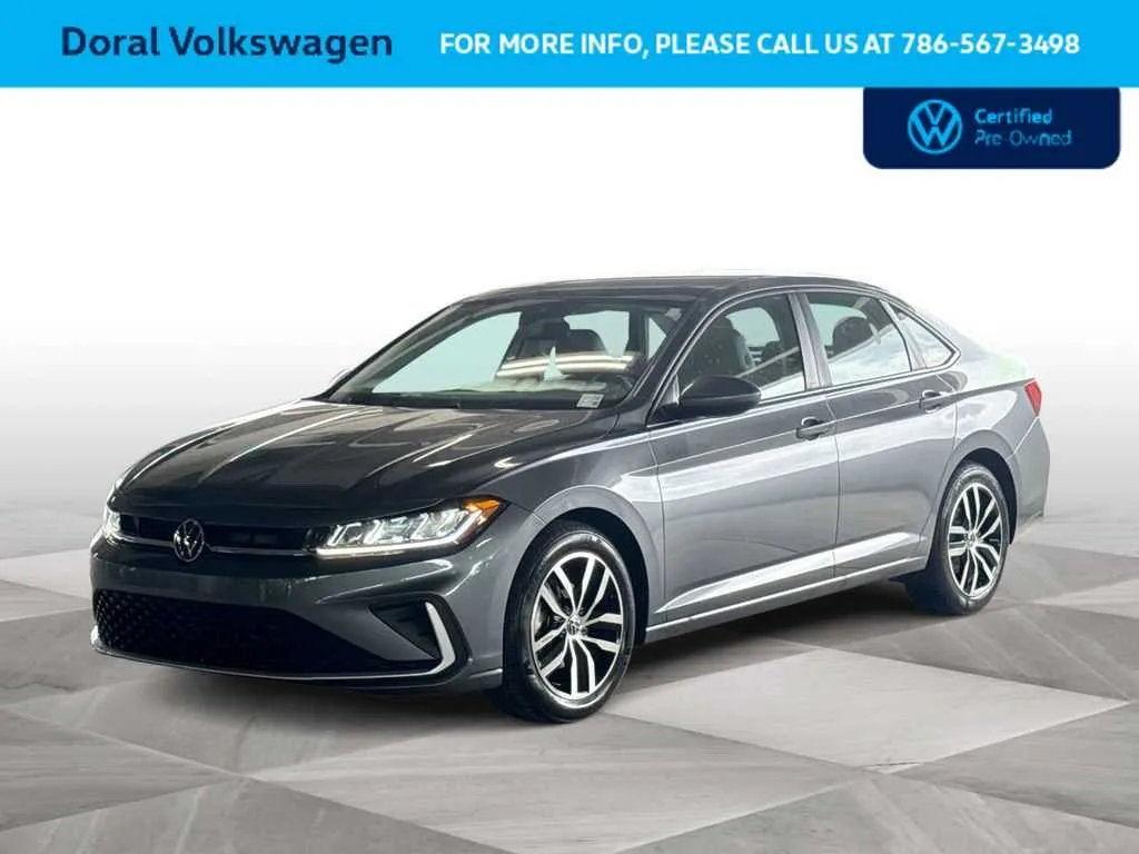 2025 Volkswagen Jetta SE photo 4