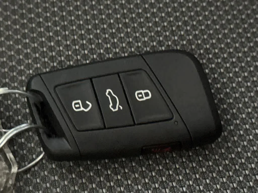 2024 Volkswagen Taos S photo 28