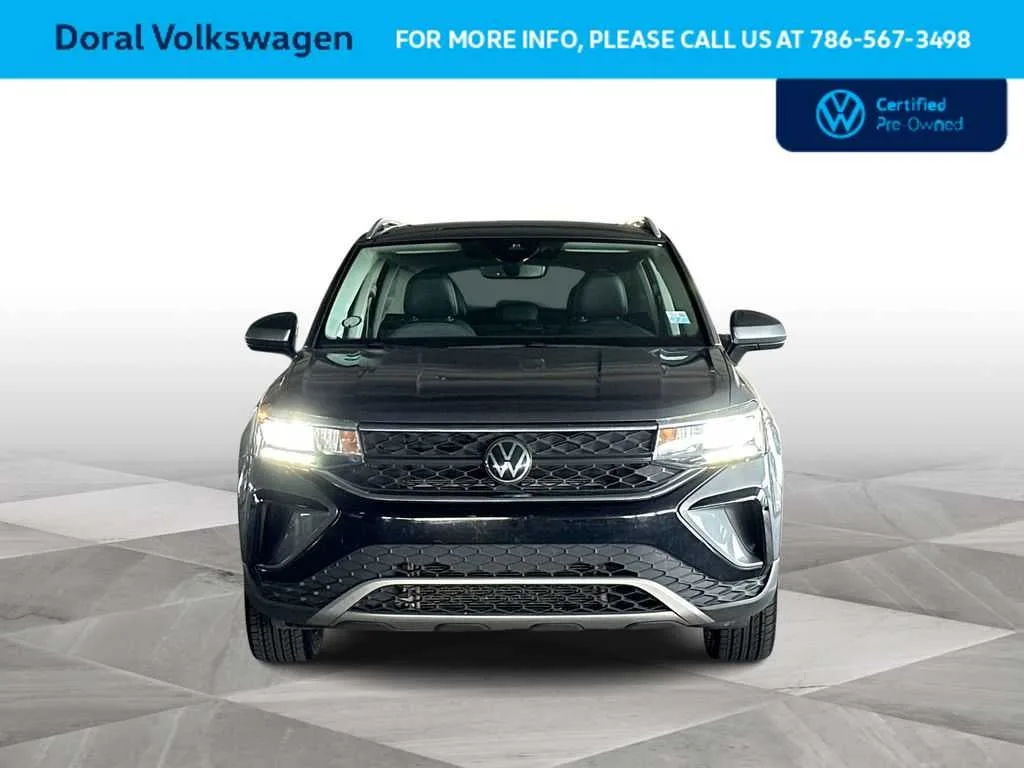 2023 Volkswagen Taos SE photo 3