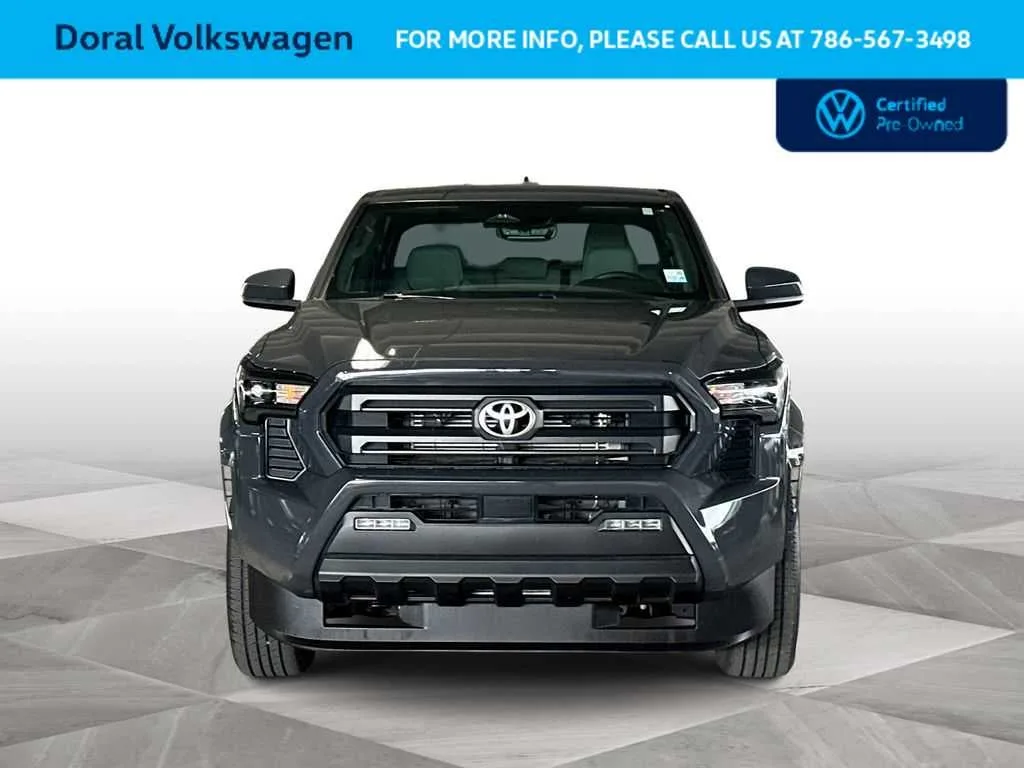 2025 Toyota Tacoma SR5 photo 3