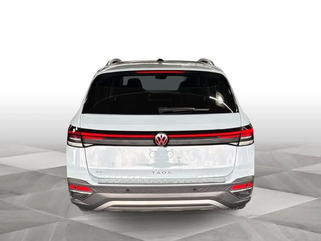 2026 Volkswagen Taos SE photo 7