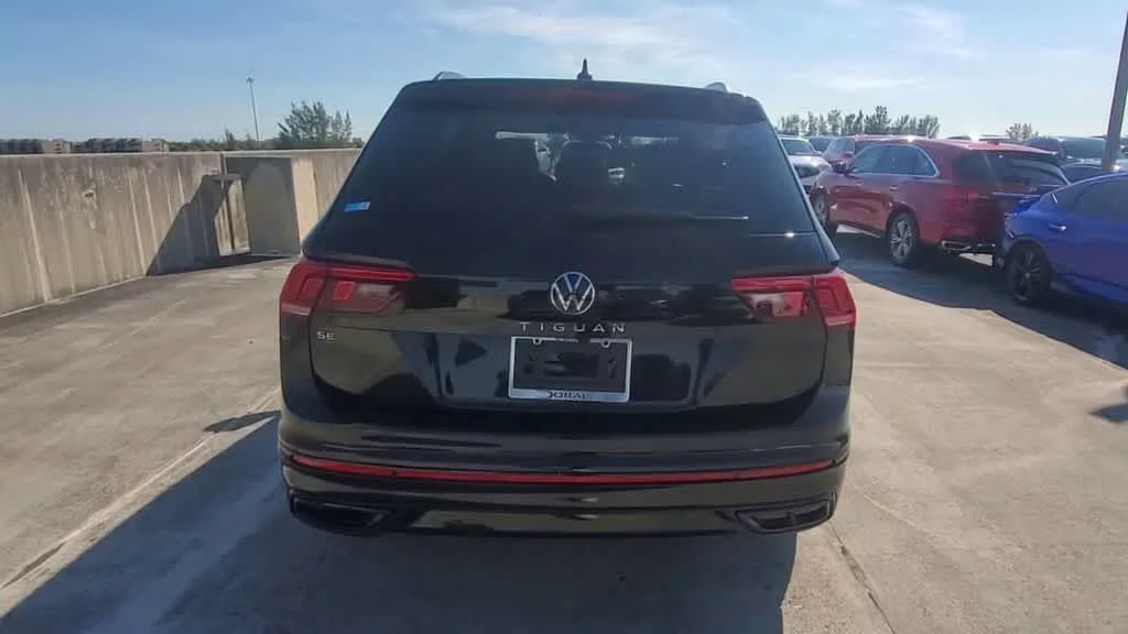 2024 Volkswagen Tiguan SE R-Line Black photo 7