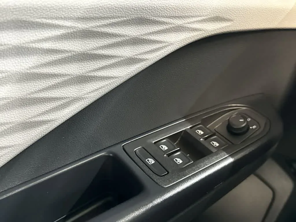 2024 Volkswagen Taos S photo 21