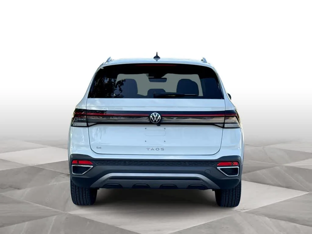 2026 Volkswagen Taos SE photo 7