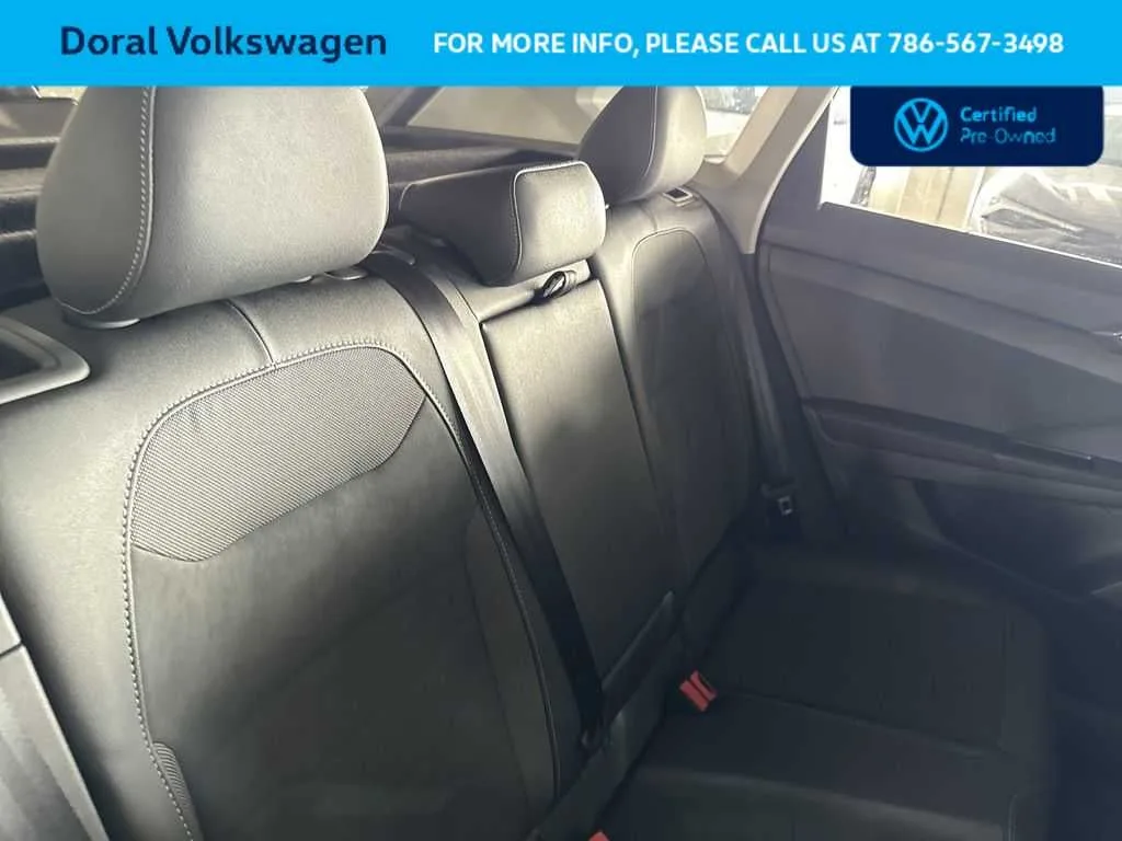 2025 Volkswagen Taos SE Black photo 26