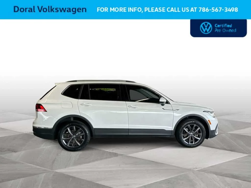 2023 Volkswagen Tiguan SE photo 9