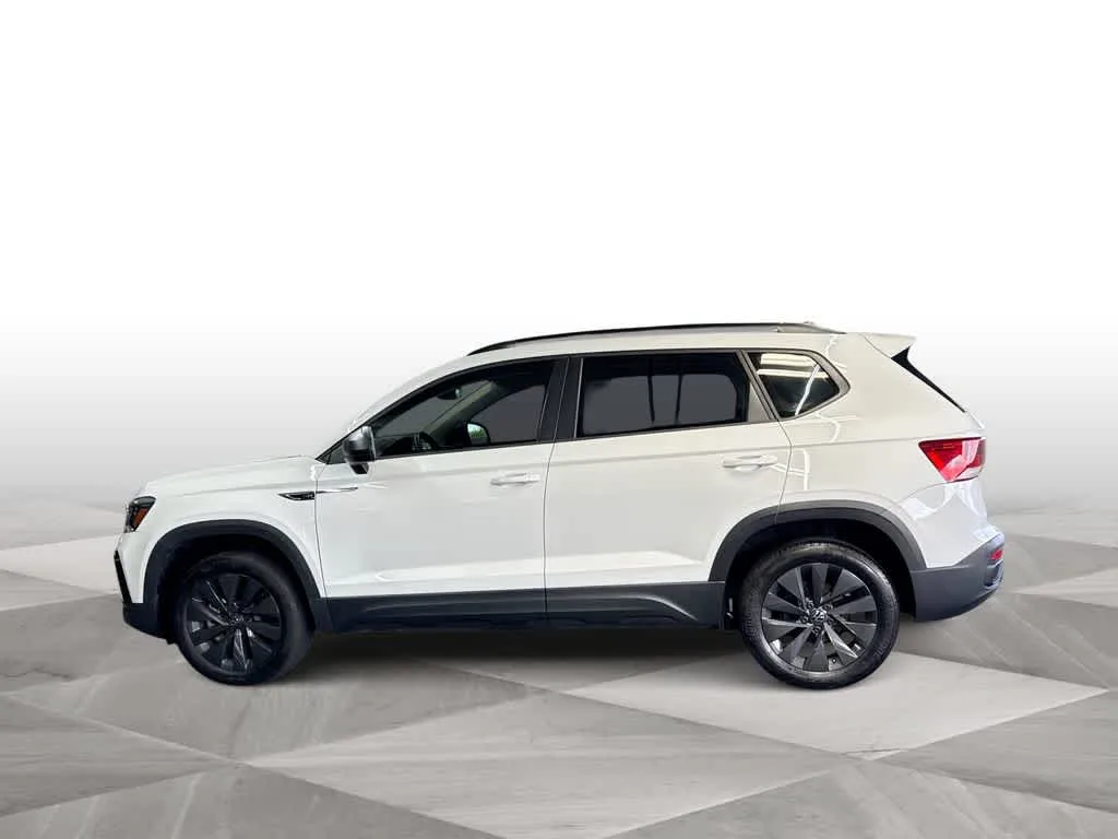 2024 Volkswagen Taos S photo 5