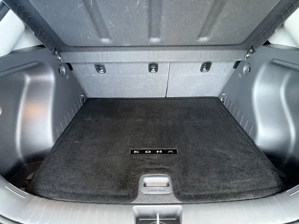 2024 Hyundai Kona SEL photo 25