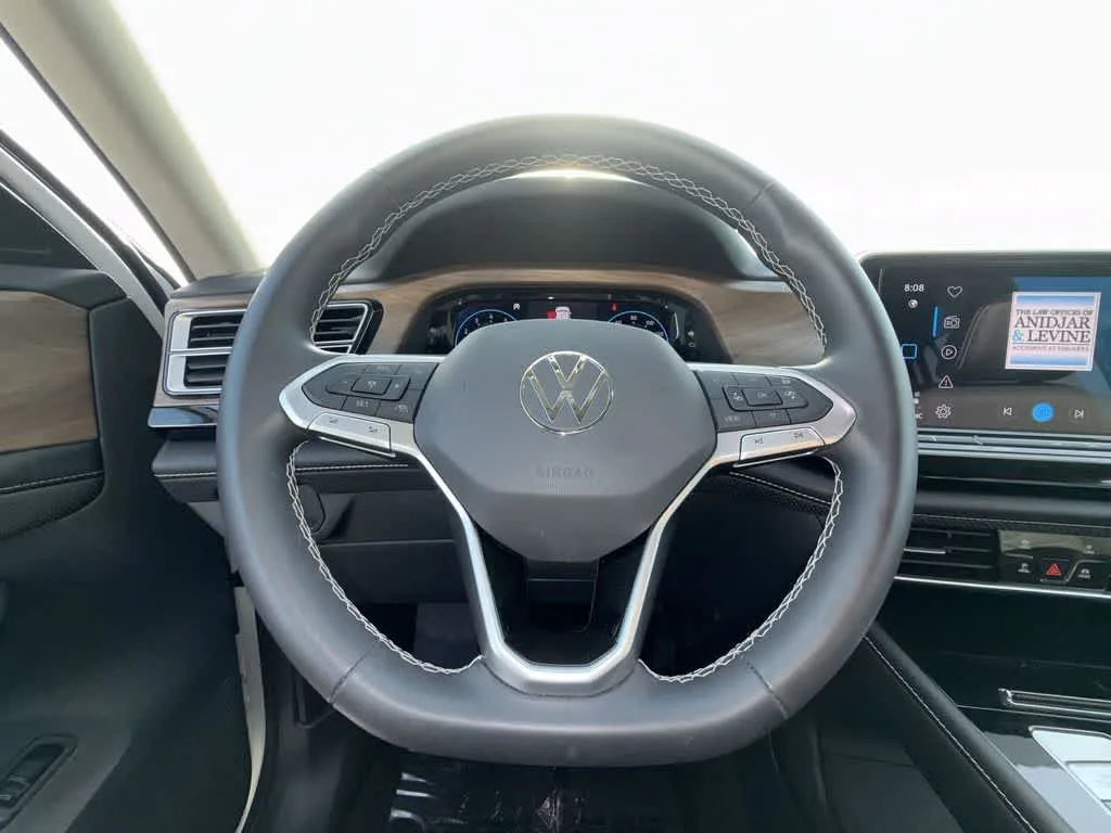 2024 Volkswagen Atlas 2.0T SE w/Technology photo 15