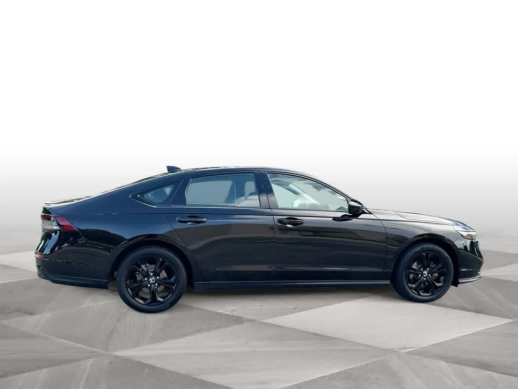 2025 Honda Accord SE photo 9