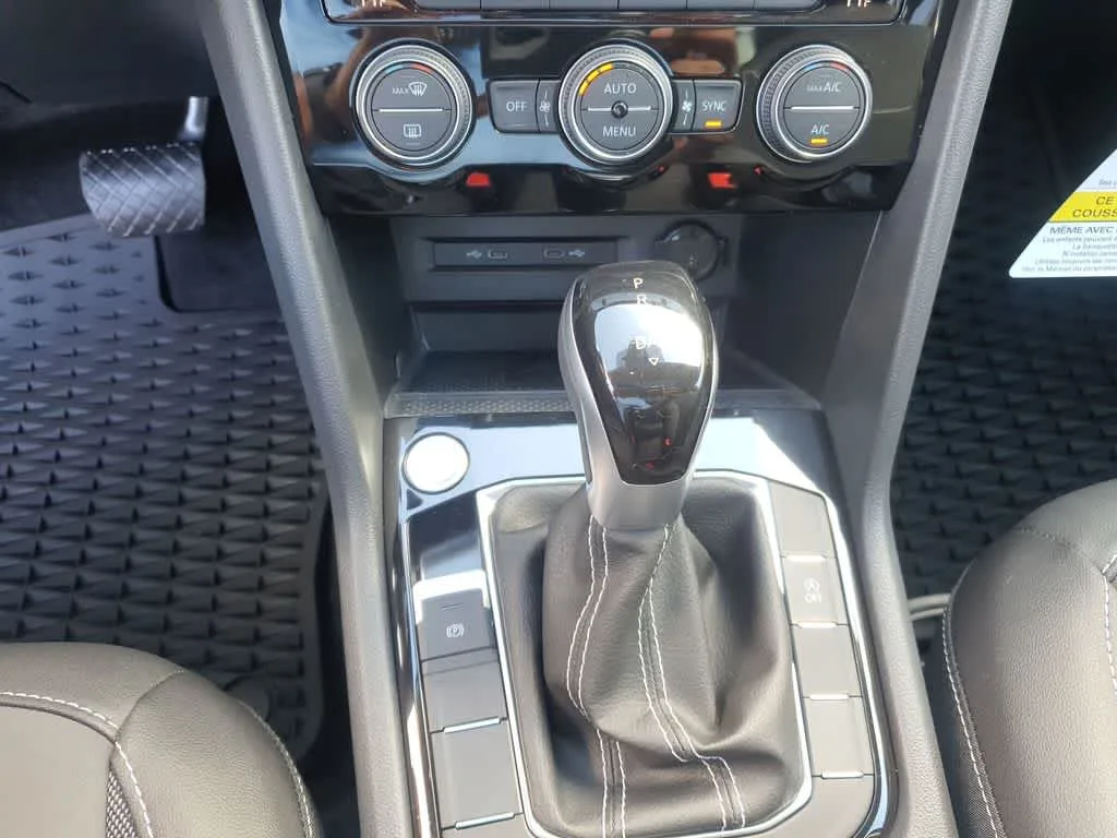 2024 Volkswagen Taos SE photo 26