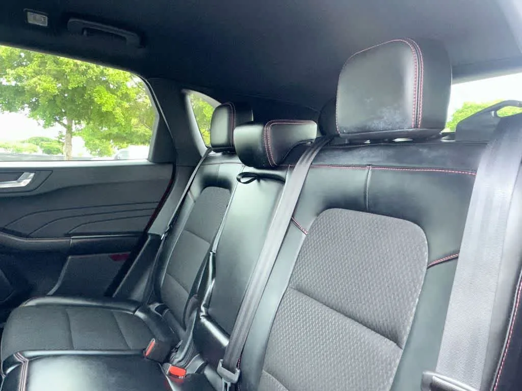 2025 Ford Escape ST-Line photo 22