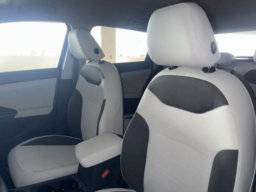 2026 Volkswagen Taos SE photo 14